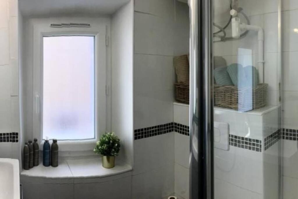 Studio 12 Vieux Port Apartment La Ciotat Exterior photo